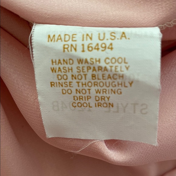 Vintage Givenchy Pink Satin Robe with Lace Trim - Picture 9 of 11